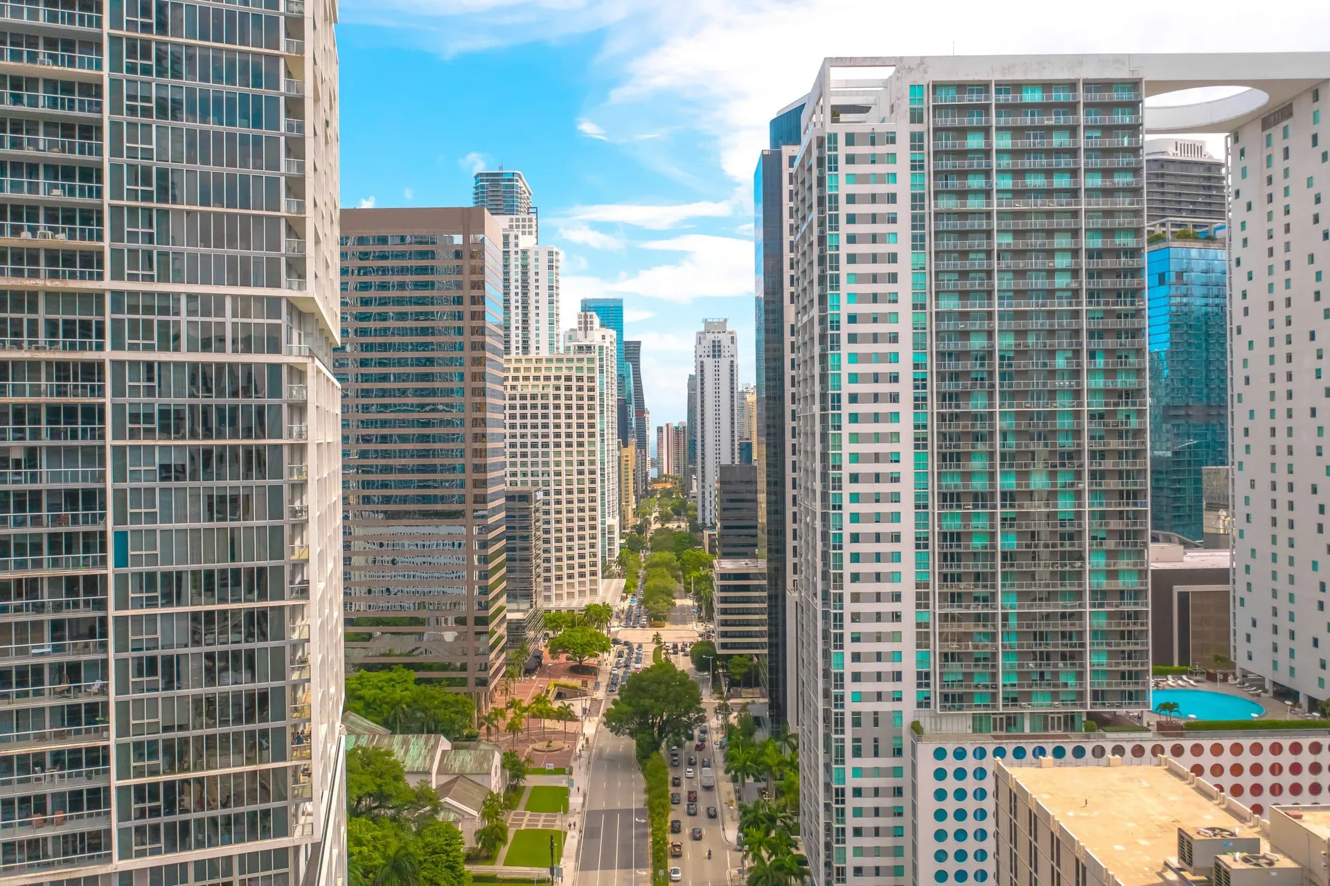 Aerial,View,Entering,Brickell,Neighborhood,In,Miami,,Florida